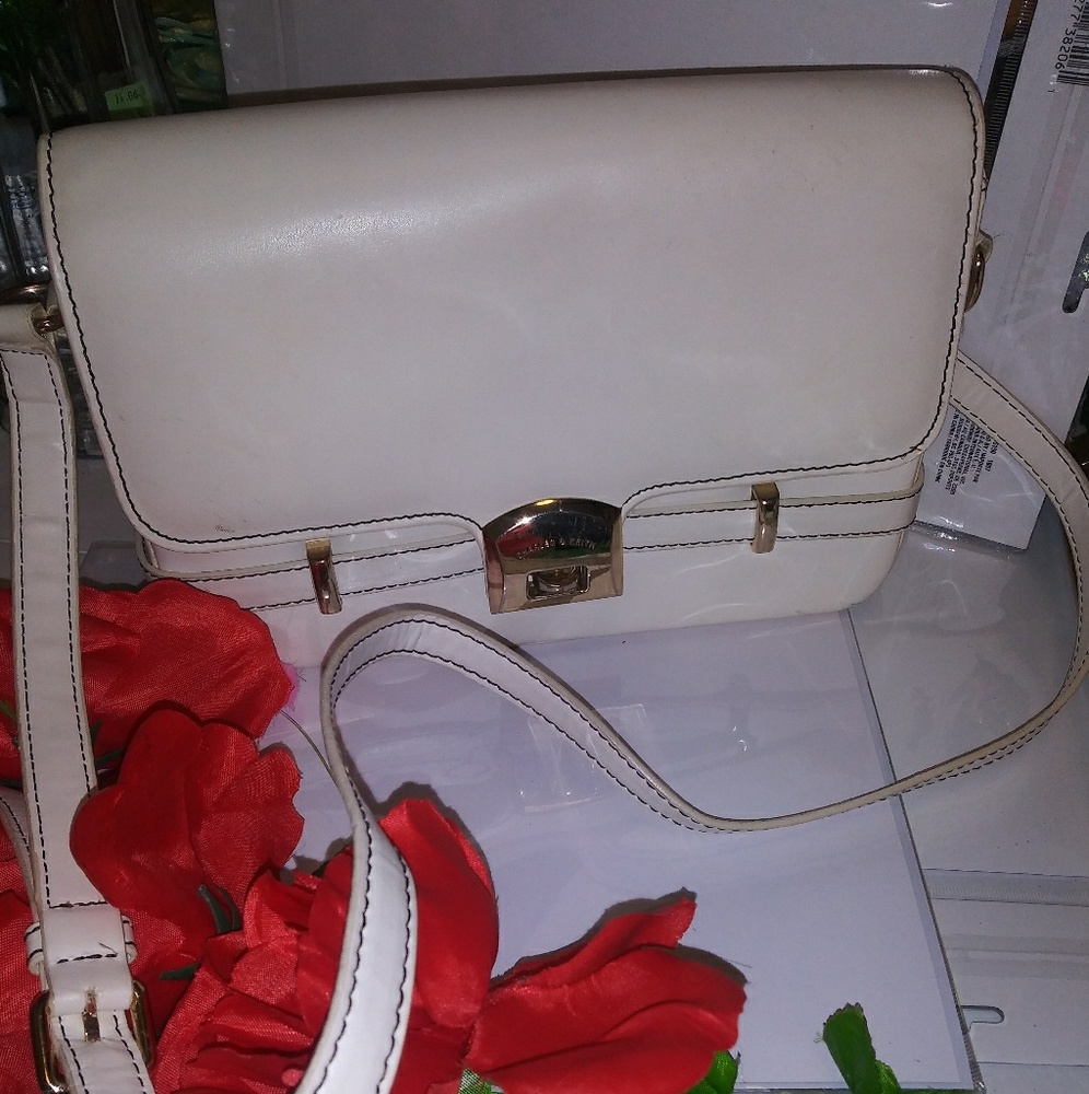Bags - Picture 2 of 6